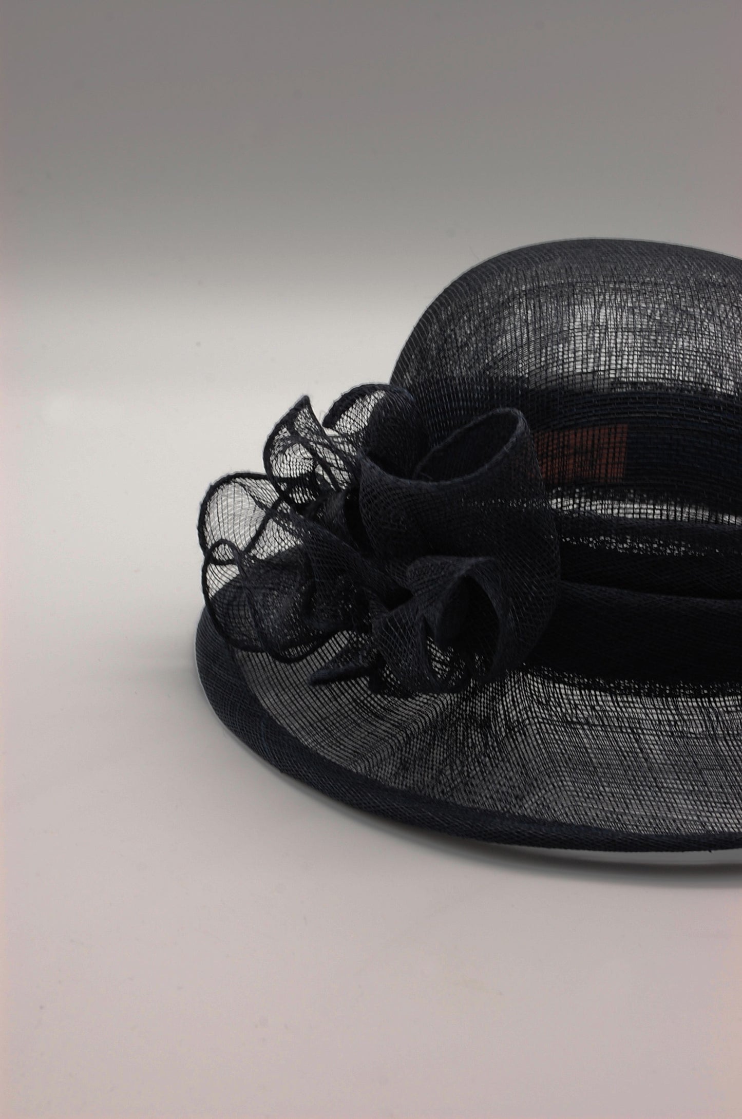 Cappello da Cerimonia in Sisal nello stile degli anni '40